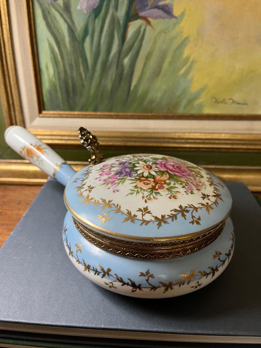 Vintage porcelain silent butler crumb catcher/powder bowl